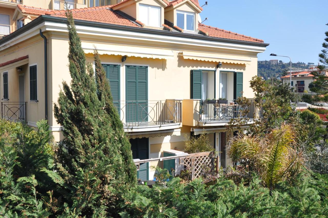 Appartamento Villa Rita A 100 M Dal Mare! Vallecrosia Extérieur photo