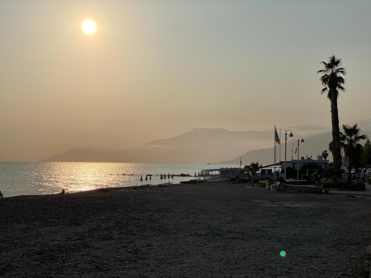Appartamento Villa Rita A 100 M Dal Mare! Vallecrosia Extérieur photo